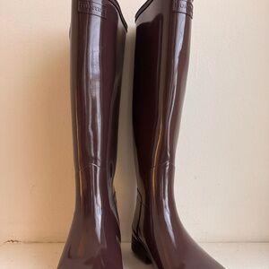 Hunter (Tall) Gloss Rain Boots, Size 39